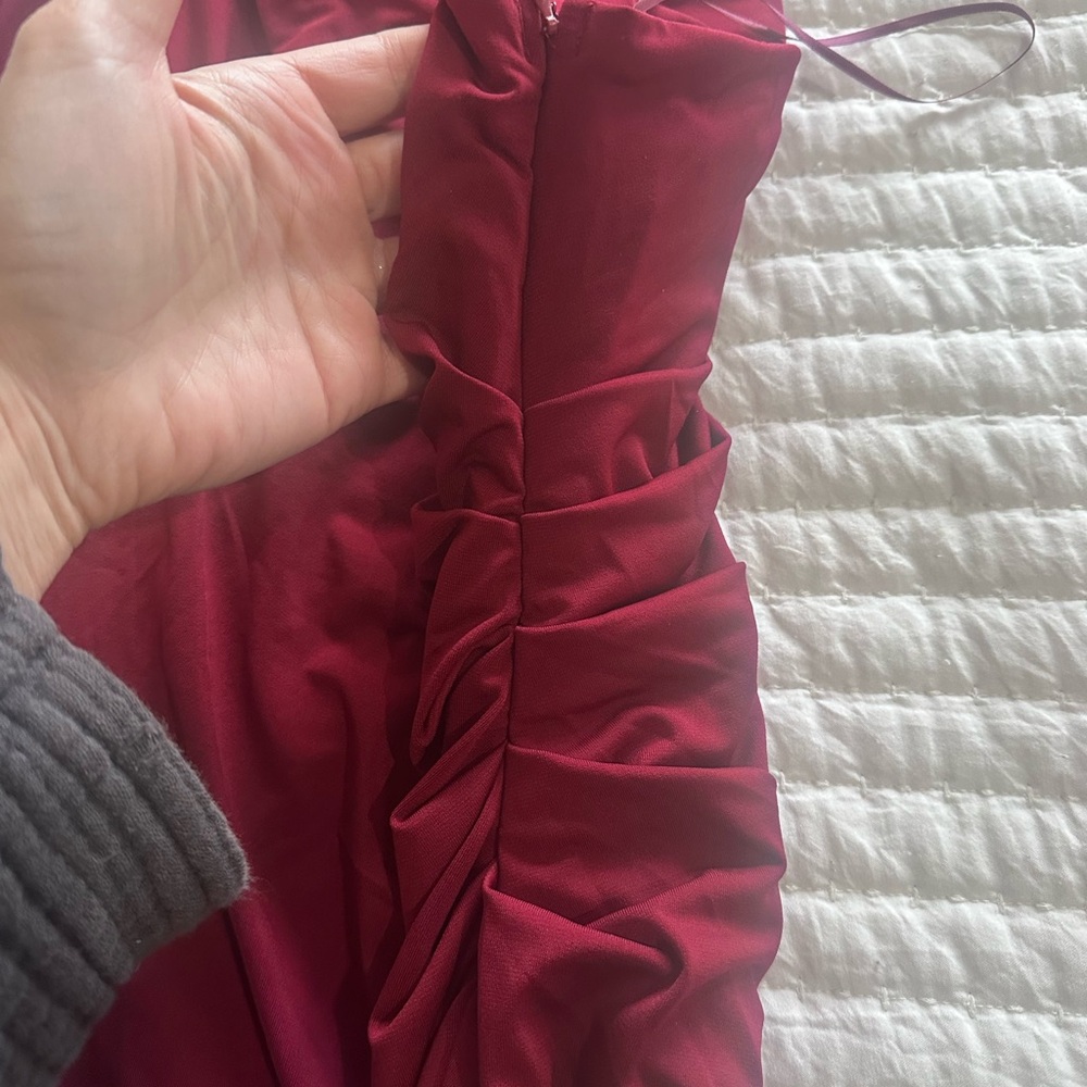 Vici One-Shoulder Burgundy Dress - Picture 4 of 4